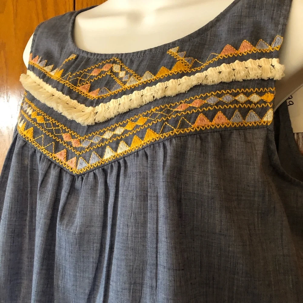 NWOT THML Embroidered Chambray Top - Picture 5 of 8